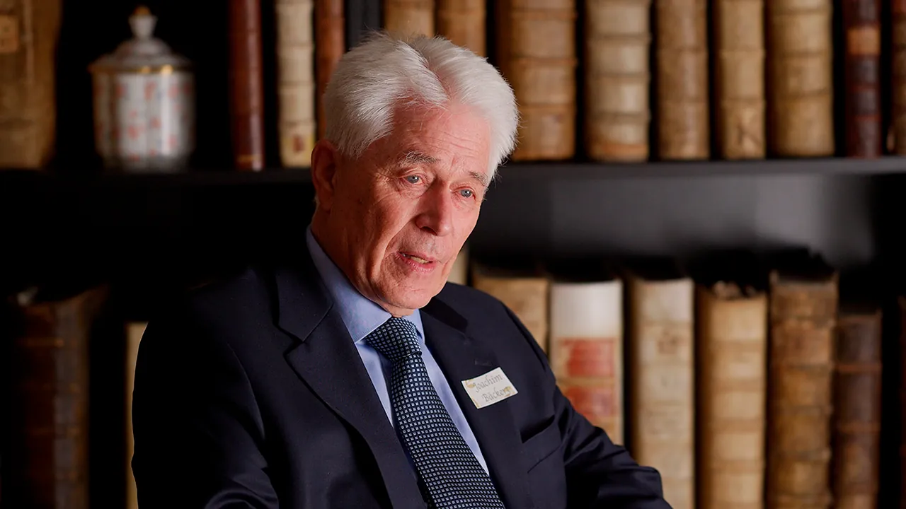 Interview Dr. Joachim Bäckert